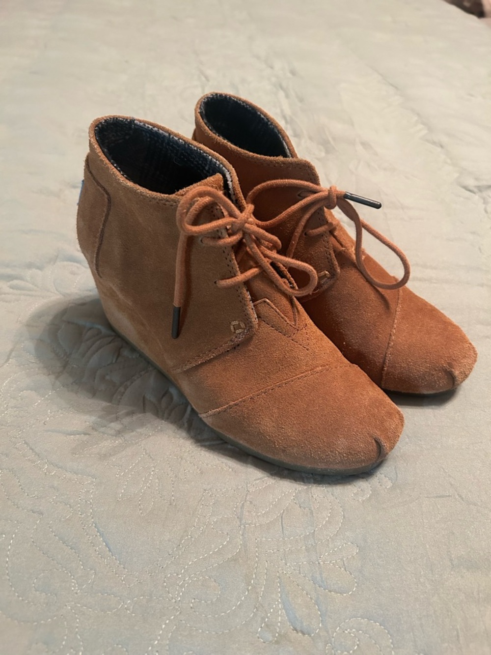 Toms Women's Suede Lace-Up Wedge Ankle Boots - Brown
